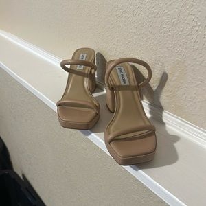 Tan Steve Madden shoes, size 7! Never worn.